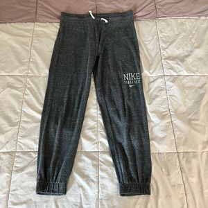 nike jogger sweatpants